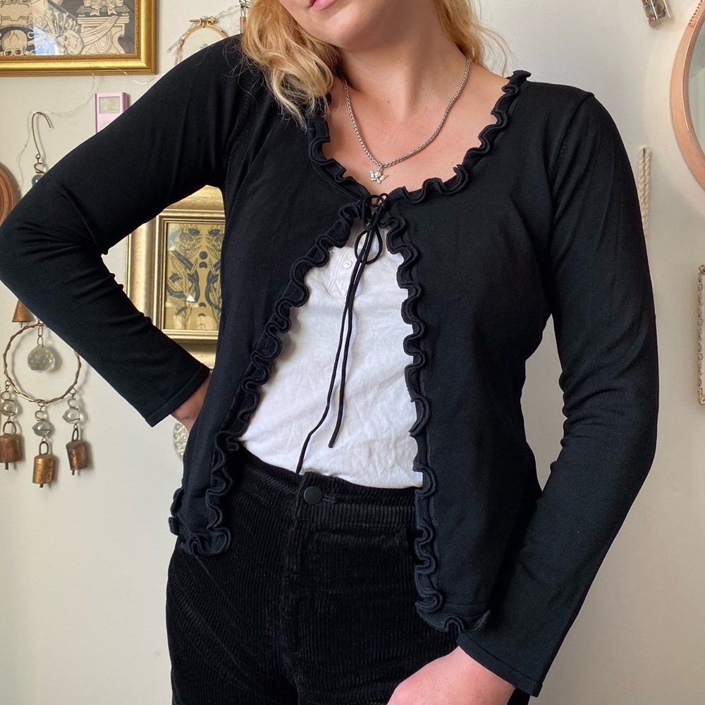 Rockin’ ruffles ‘90’s style cardi